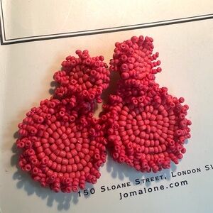 GORGEOUS NWOT Pinkish- Orange Beaded Pierced Stud-style Earrings -Mint Condition